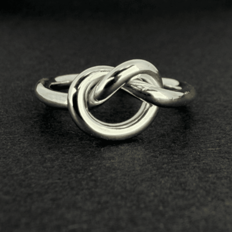 Knute ring i sølv, 2 mm