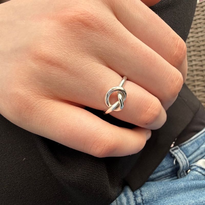 Knute ring i sølv, 2 mm